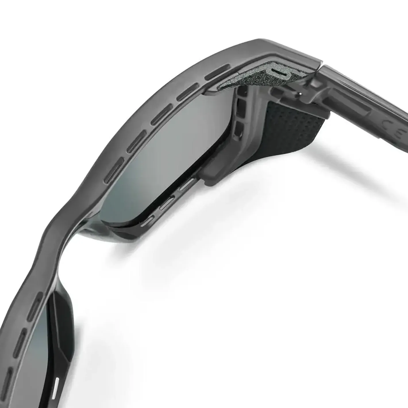Julbo Solbriller<Shield M Sort (TRANSLUCENT BLACK/WHITE)