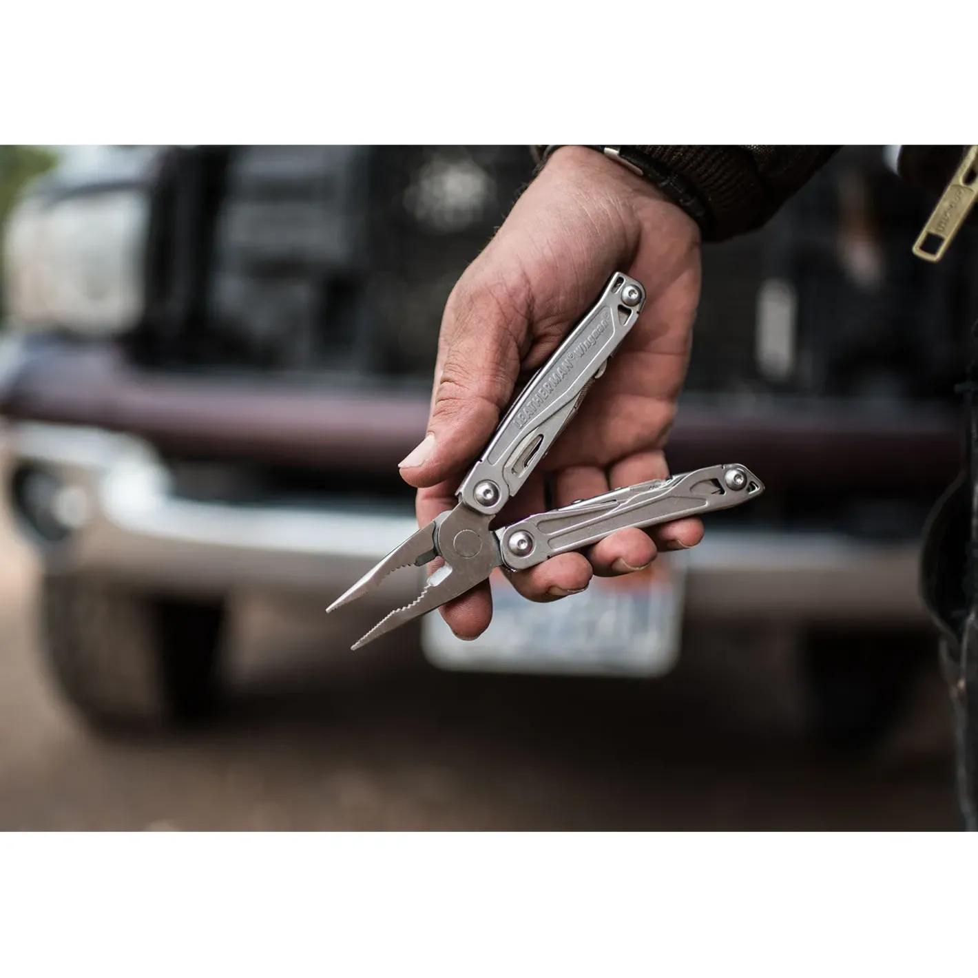 Leatherman Multitools<Wingman Nylon Sheath Grå (STAINLESS STEEL)