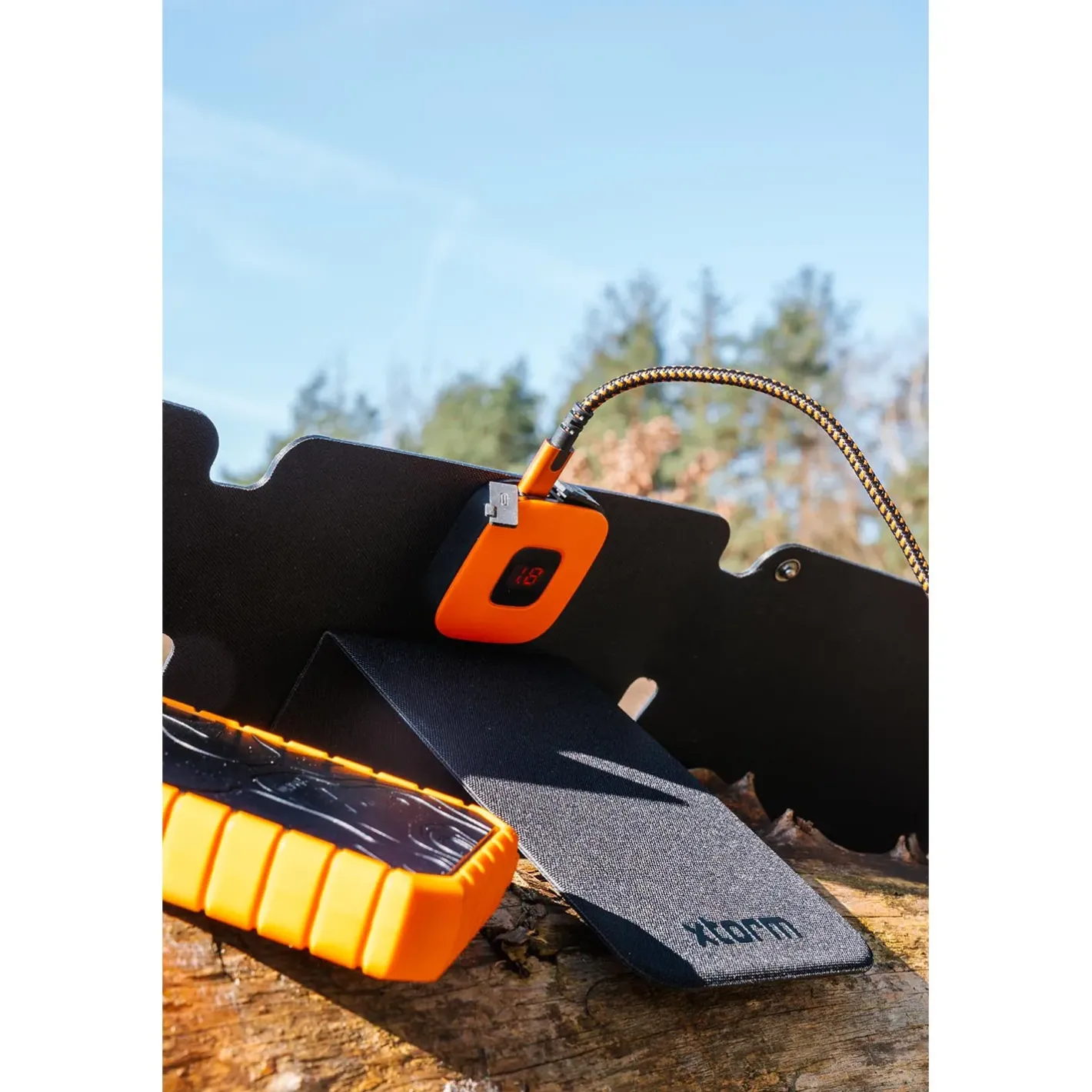 Xtorm Powerbanks Og Solceller<28W Foldable Solar Booster Sort (BLACK)