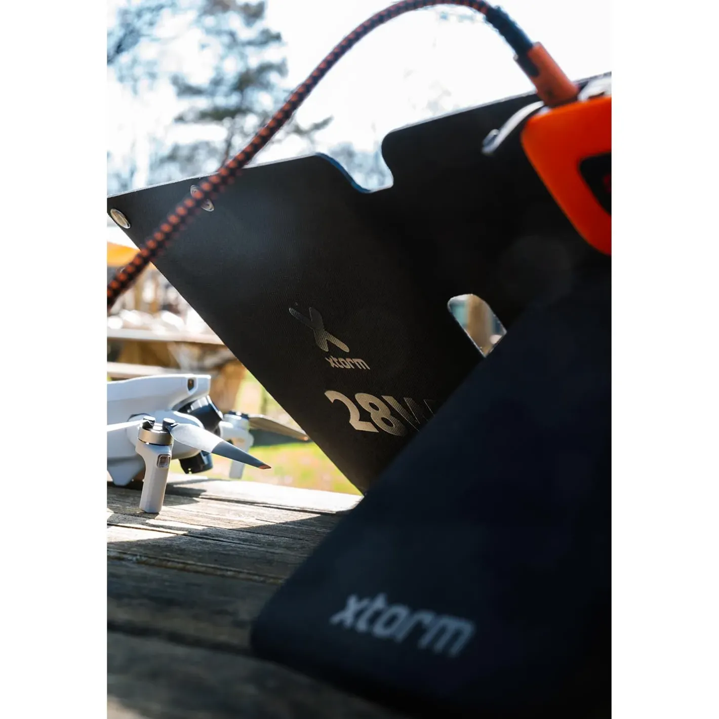 Xtorm Powerbanks Og Solceller<28W Foldable Solar Booster Sort (BLACK)